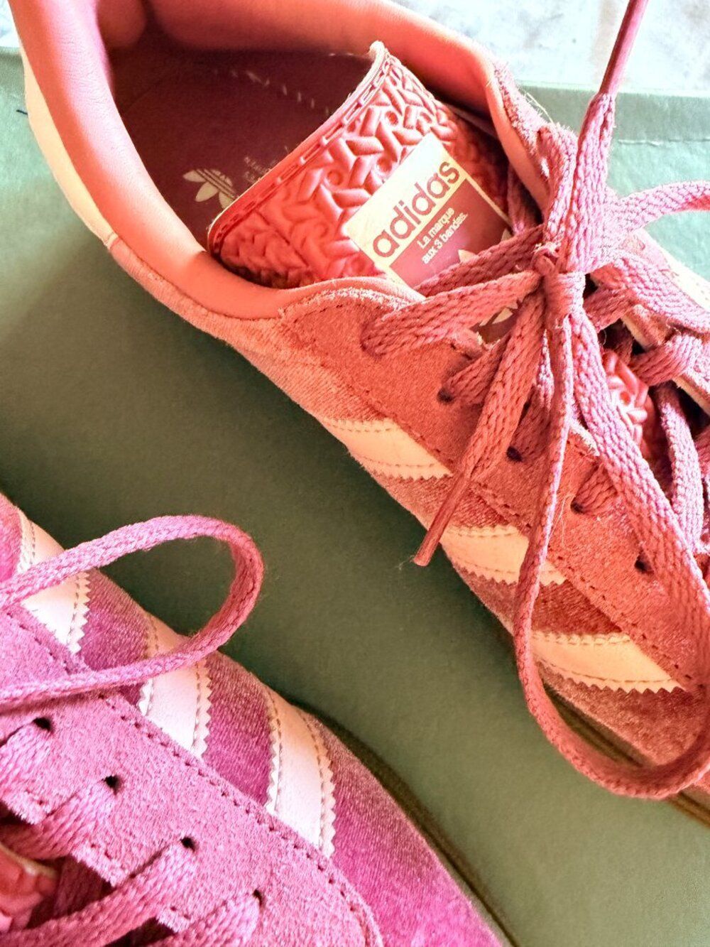 Adidas Gazelle Bold Platform Sneaker Pink Velvet Gum Sole Women's 9 - Picture 3 of 8